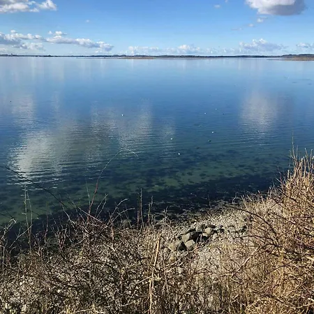 At Vellerup Vig With Cozy Garden Prázdninový dům